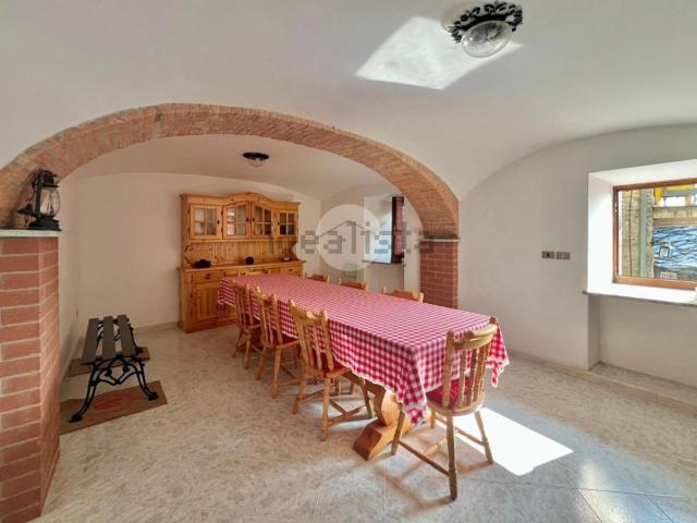 Villetta bifamiliare in vendita di 80 m² in Strada Fornelli Chiaves