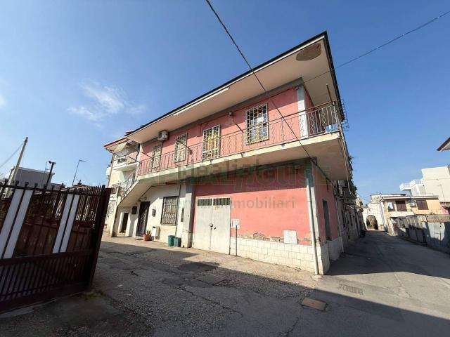Villetta bifamiliare in vendita di 80 m² in Via Cristoforo Colombo