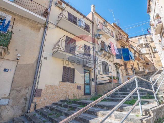 Villetta bifamiliare in vendita di 80 m² in Via Crocella, 109