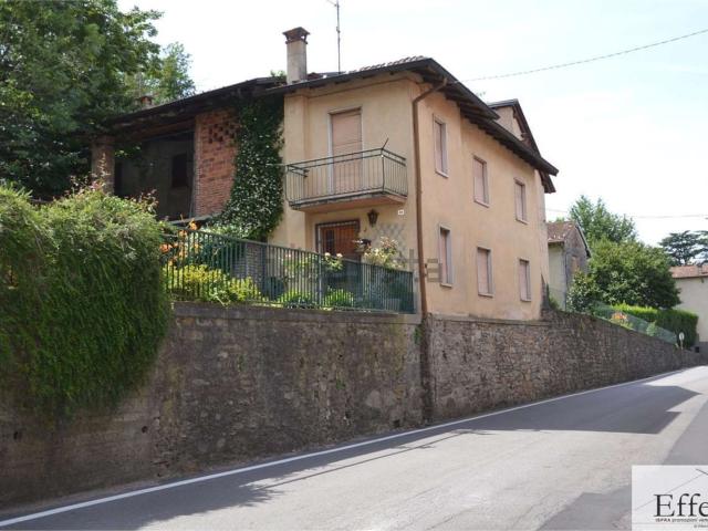 Villetta bifamiliare in vendita di 80 m² in Via G. Mazzini, 24