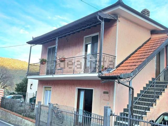 Villetta bifamiliare in vendita di 80 m² in Via Grillarine, 1