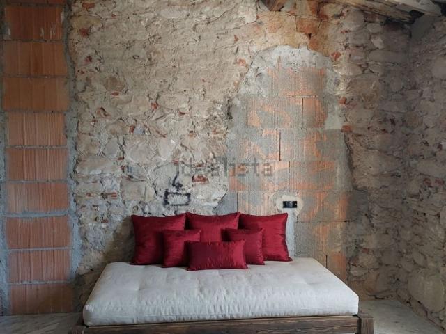 Villetta bifamiliare in vendita di 80 m² in Via Livorno