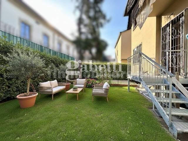 Villetta bifamiliare in vendita di 80 m² in Via Pratese, 1