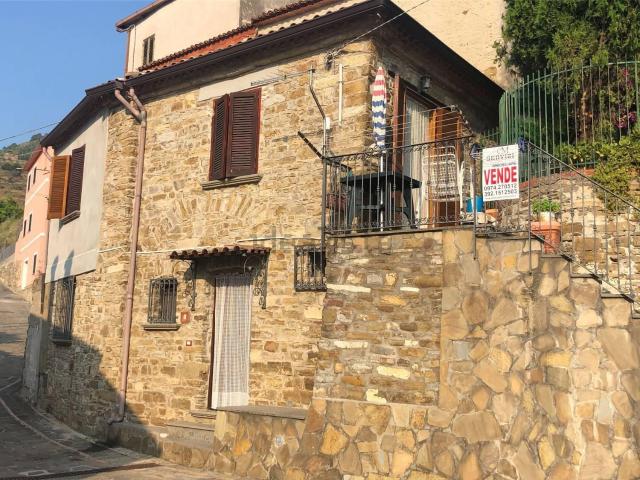 Villetta bifamiliare in vendita di 80 m² in Via Trinita, 6
