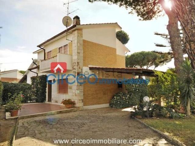 Villetta bifamiliare in vendita di 81 m² in Via Sanfelice