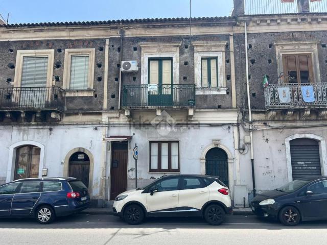 Villetta bifamiliare in vendita di 82 m² in Via Ruggero I, 111