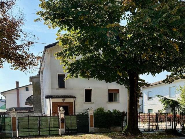 Villetta bifamiliare in vendita di 82 m² in Viale I. Ricci, 97