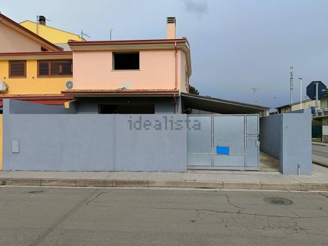 Villetta bifamiliare in vendita di 83 m² in Via U. la Malfa