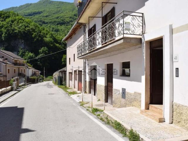 Villetta bifamiliare in vendita di 95 m² in Strada Nuova, 46