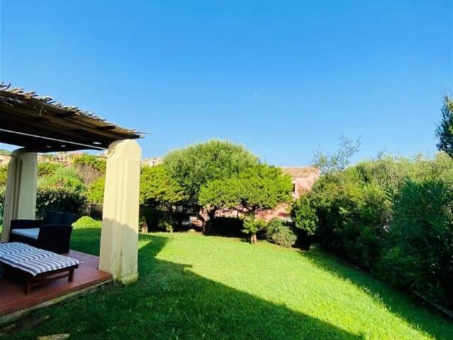 Villetta bifamiliare in vendita di 95 m² in Via Bruncu Spina, 34