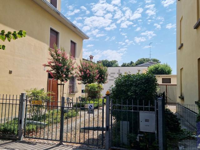 Villetta bifamiliare in vendita di 95 m² in Via E. de Amicis, 56
