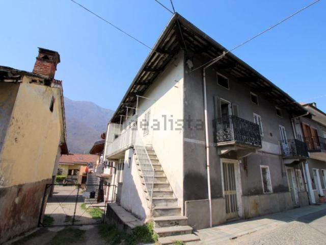 Villetta bifamiliare in vendita di 95 m² in Via G.C. Bert, 41