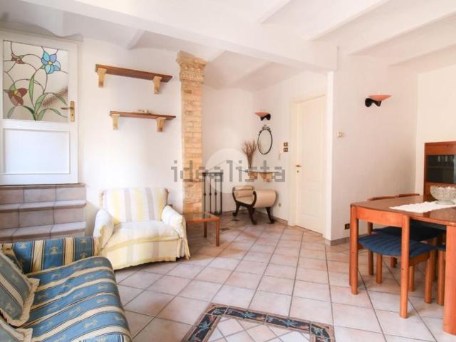 Villetta bifamiliare in vendita di 95 m² in Via Trinità, 231