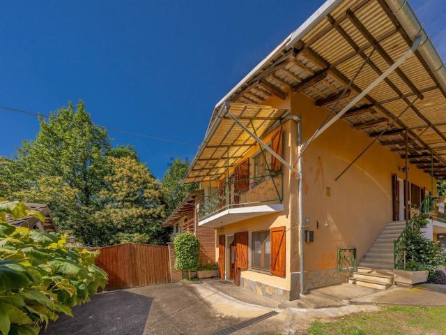 Villetta bifamiliare in vendita di 96 m² in Via Bricco Luciano, 27