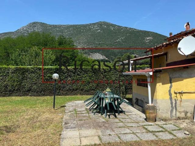 Villetta bifamiliare in vendita di 96 m² in Via di Vaccoli