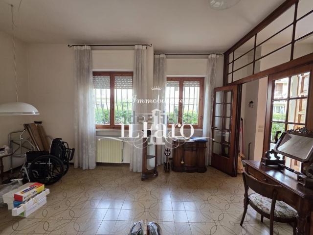 Villetta bifamiliare in vendita di 96 m² in Via Santa Gemma Galgani, 62