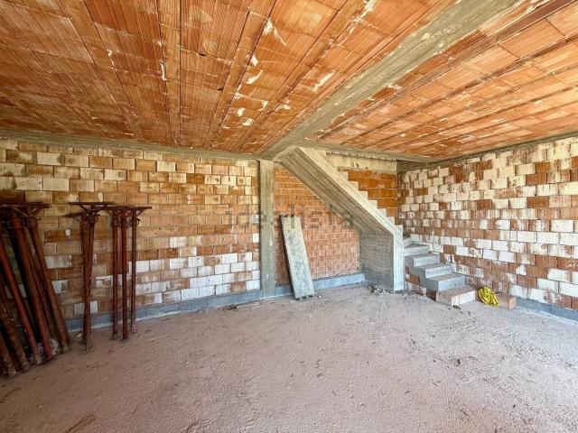 Villetta bifamiliare in vendita di 97 m² in Via Paterno