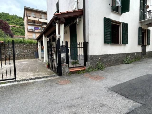 Villetta bifamiliare in vendita di 97 m² in Via Roma, 36