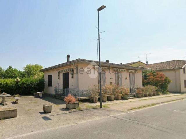 Villetta bifamiliare in vendita di 97 m² in Via Roma, 46