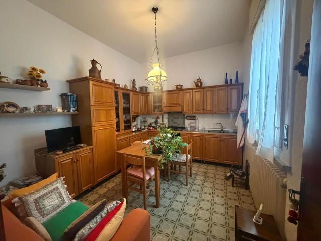 Villetta bifamiliare in vendita di 99 m² in Via Ancona