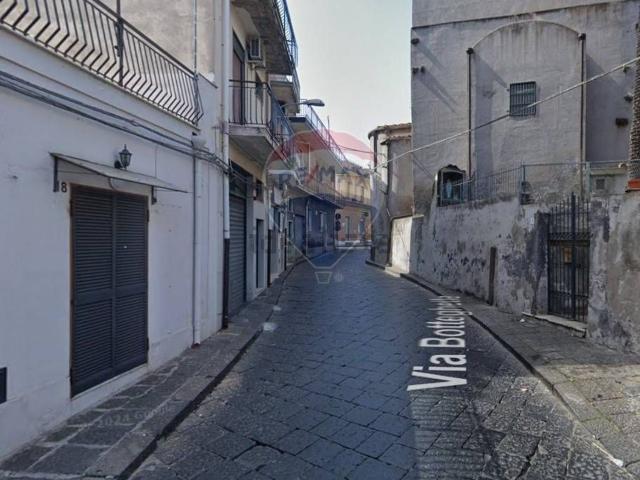 Villetta bifamiliare in vendita di 99 m² in Via San Piero Patti, 10