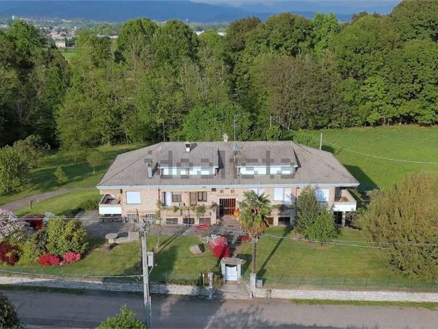Villetta bifamiliare in vendita di 900 m²