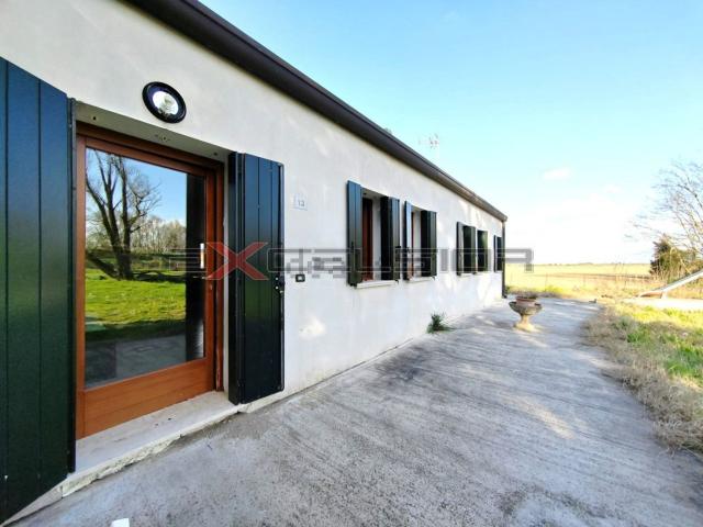 Villetta bifamiliare in vendita di 90 m² in Località Fossacoccola, 2
