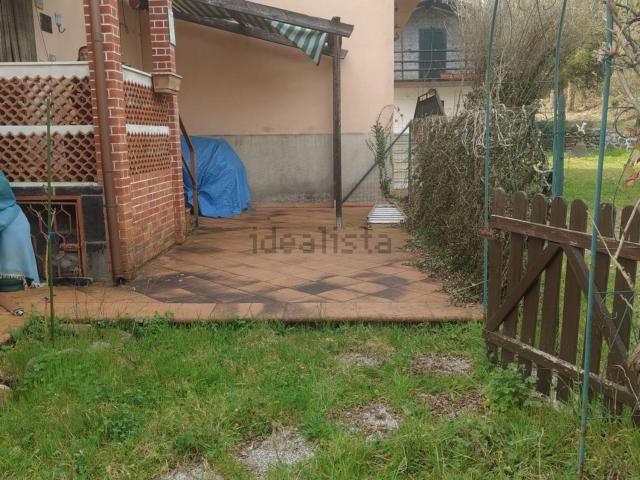 Villetta bifamiliare in vendita di 90 m² in Via Antica Romana