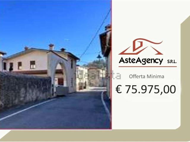 Villetta bifamiliare in vendita di 90 m² in Via Benedetto Croce, 16