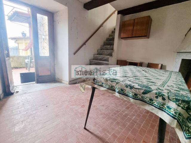 Villetta bifamiliare in vendita di 90 m² in Via del Lastrico