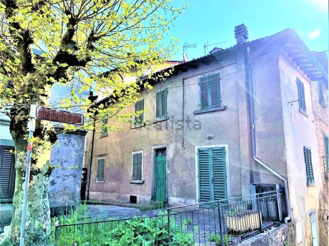Villetta bifamiliare in vendita di 90 m² in Via della Badia, 4