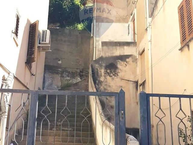 Villetta bifamiliare in vendita di 90 m² in Via Guglielmo Oberdan, 18