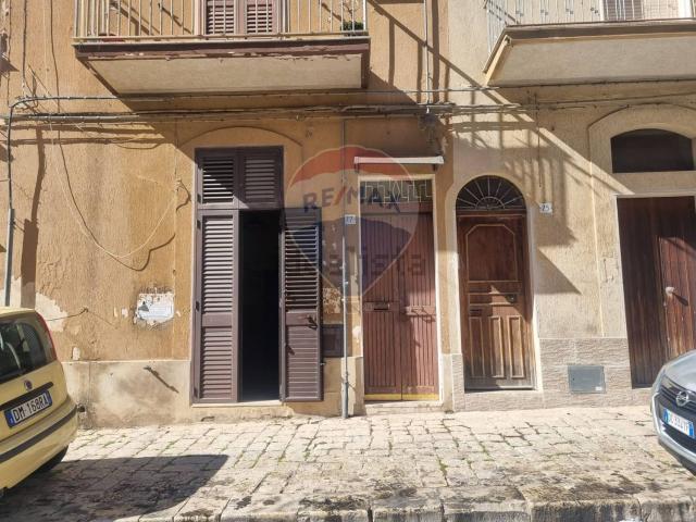 Villetta bifamiliare in vendita di 90 m² in Via Gen. S. Scrofani, 67