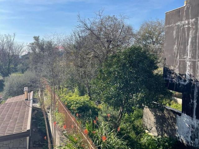 Villetta bifamiliare in vendita di 90 m² in Via Lavina, 219