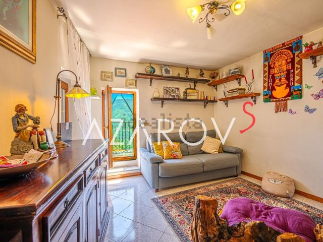 Villetta bifamiliare in vendita di 90 m² in Via Roma, 17