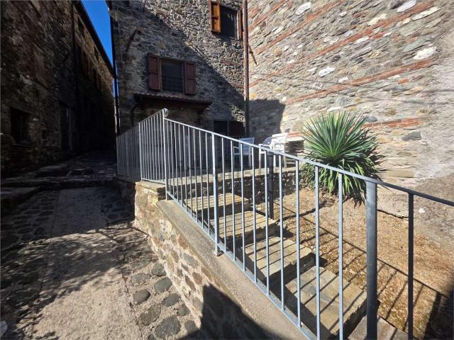 Villetta bifamiliare in vendita di 90 m² in Via Umberto I