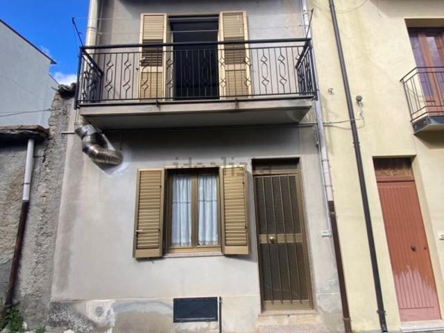 Villetta bifamiliare in vendita di 91 m² in Via Giuseppe Garibaldi, 49