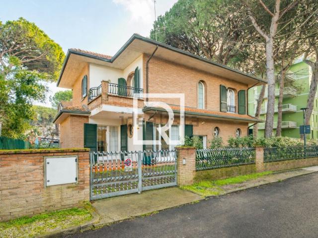 Villetta bifamiliare in vendita di 91 m² in Viale Giuseppe Verdi, 26