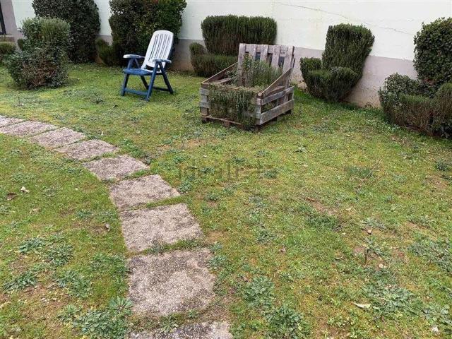 Villetta bifamiliare in vendita di 925 m²