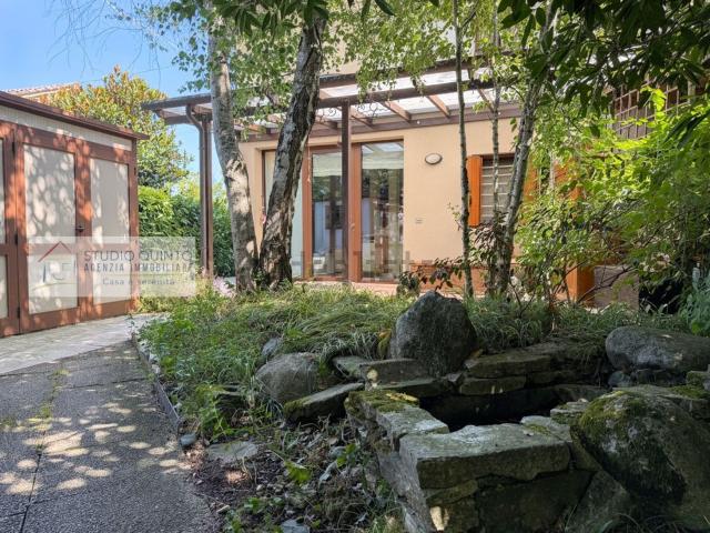 Villetta bifamiliare in vendita di 93 m²