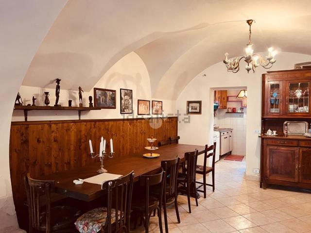 Villetta bifamiliare in vendita di 93 m² in Frazione Vaudano, 74