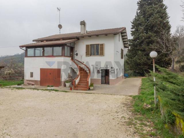 Villetta bifamiliare in vendita di 93 m² in Strada per Casalincontrada, 38