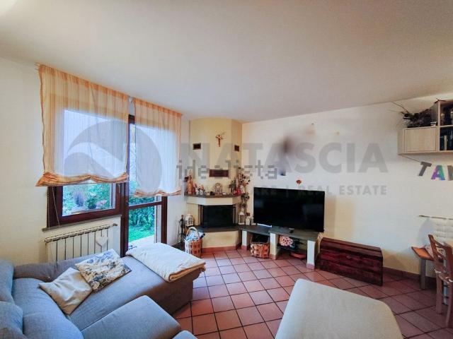 Villetta bifamiliare in vendita di 93 m² in Via dei Castagni