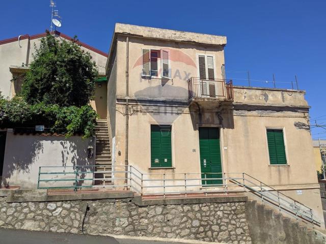 Villetta bifamiliare in vendita di 93 m² in Via delle Colline, 6