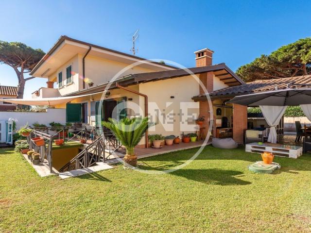 Villetta bifamiliare in vendita di 93 m² in Viale Colle Romito, 89