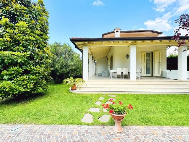Villetta bifamiliare in affitto Centro, Forte dei Marmi