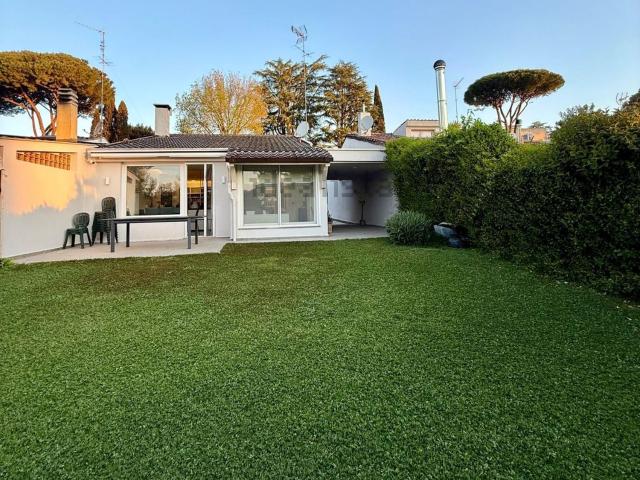 Villetta bifamiliare in affitto di 160 m² in Largo Olgiata, 15
