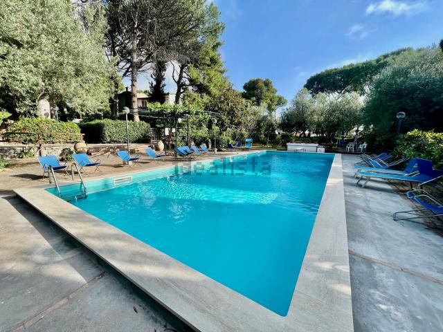 Villetta bifamiliare in affitto di 105 m² in Via Damecuta