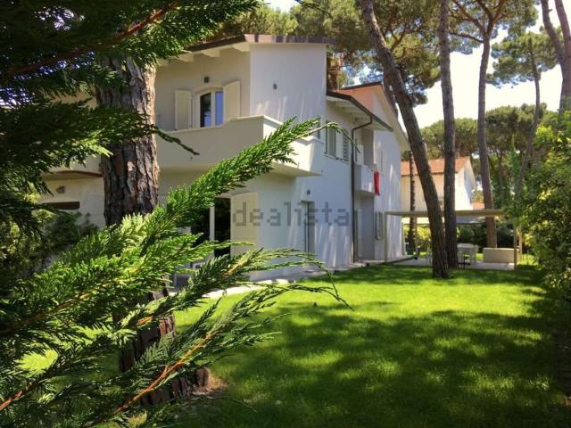 Villetta bifamiliare in affitto di 120 m² in Via Lorenzo de Medici