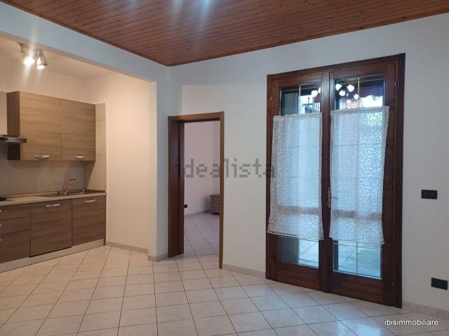 Villetta bifamiliare in affitto di 120 m² in Via Pioppa
